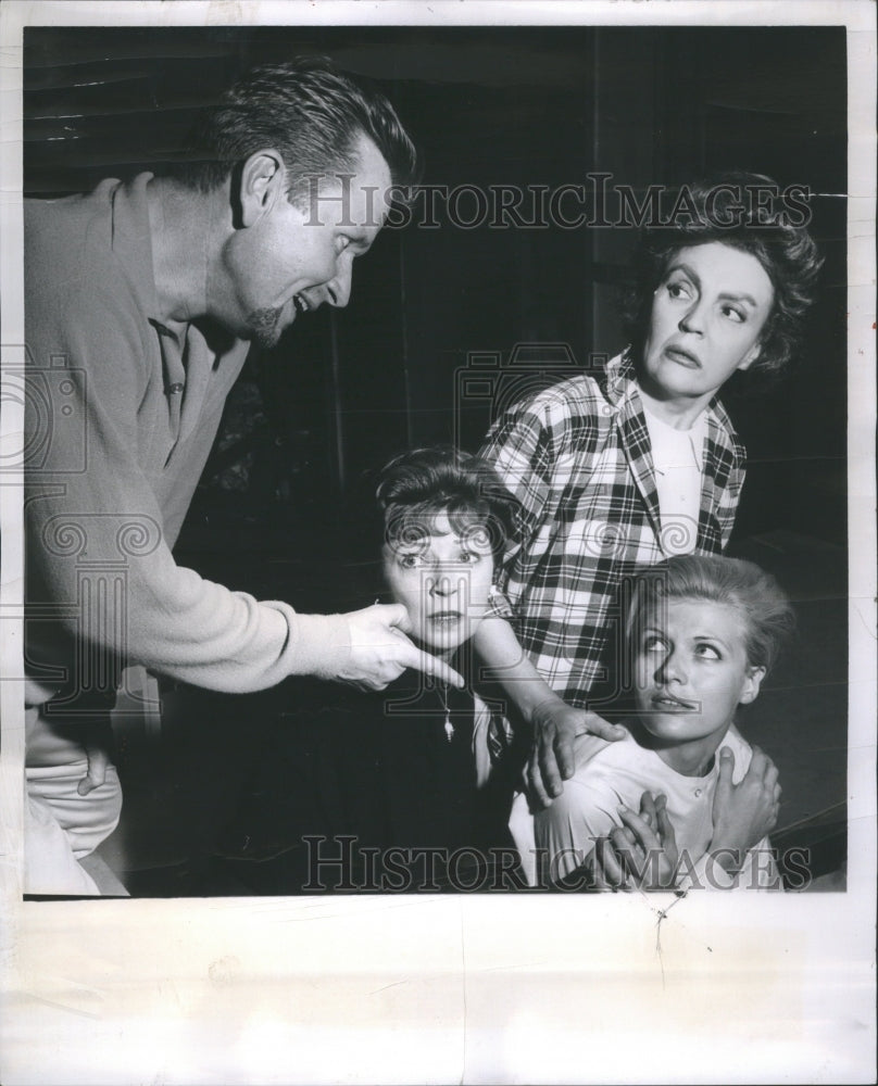 1961 Press Photo Actors Robert Rounseville Mady Correll