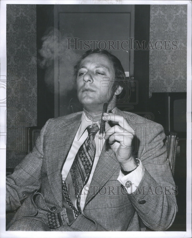 1971 Press Photo Cigar