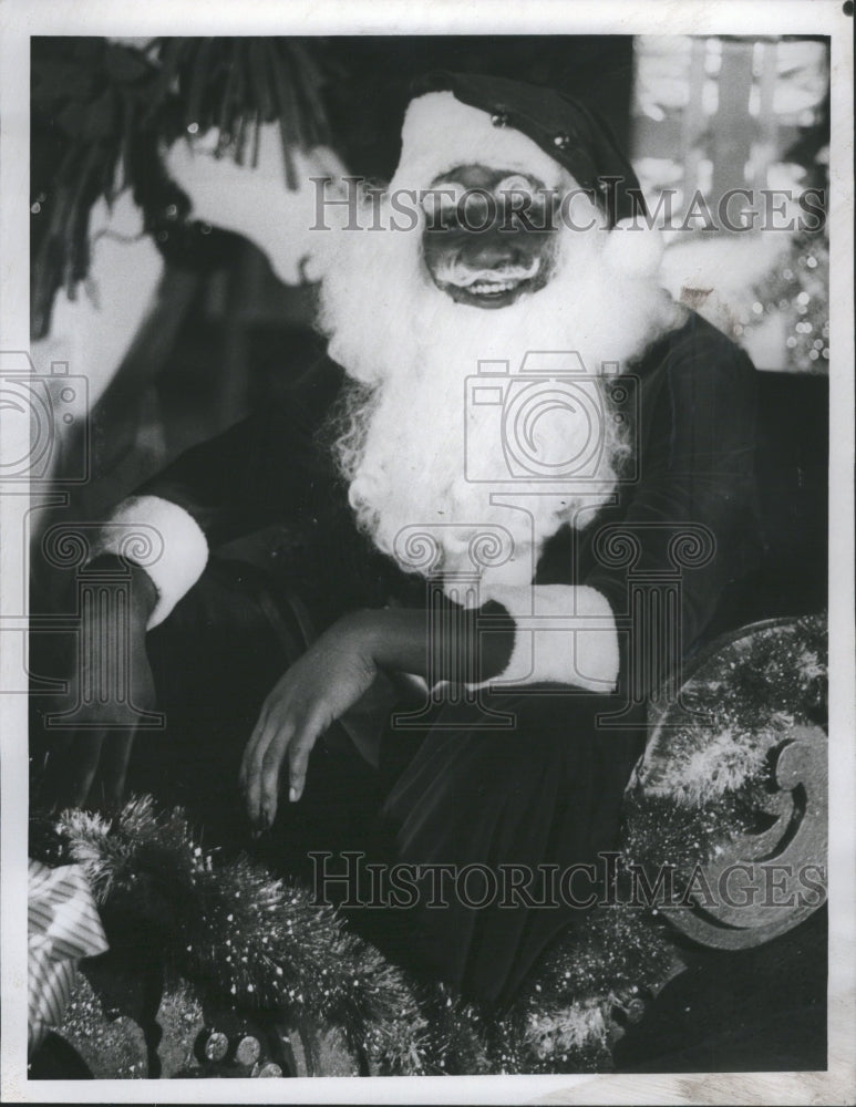 1979 Press Photo Actor Bryon Stewart, dressed as Santa