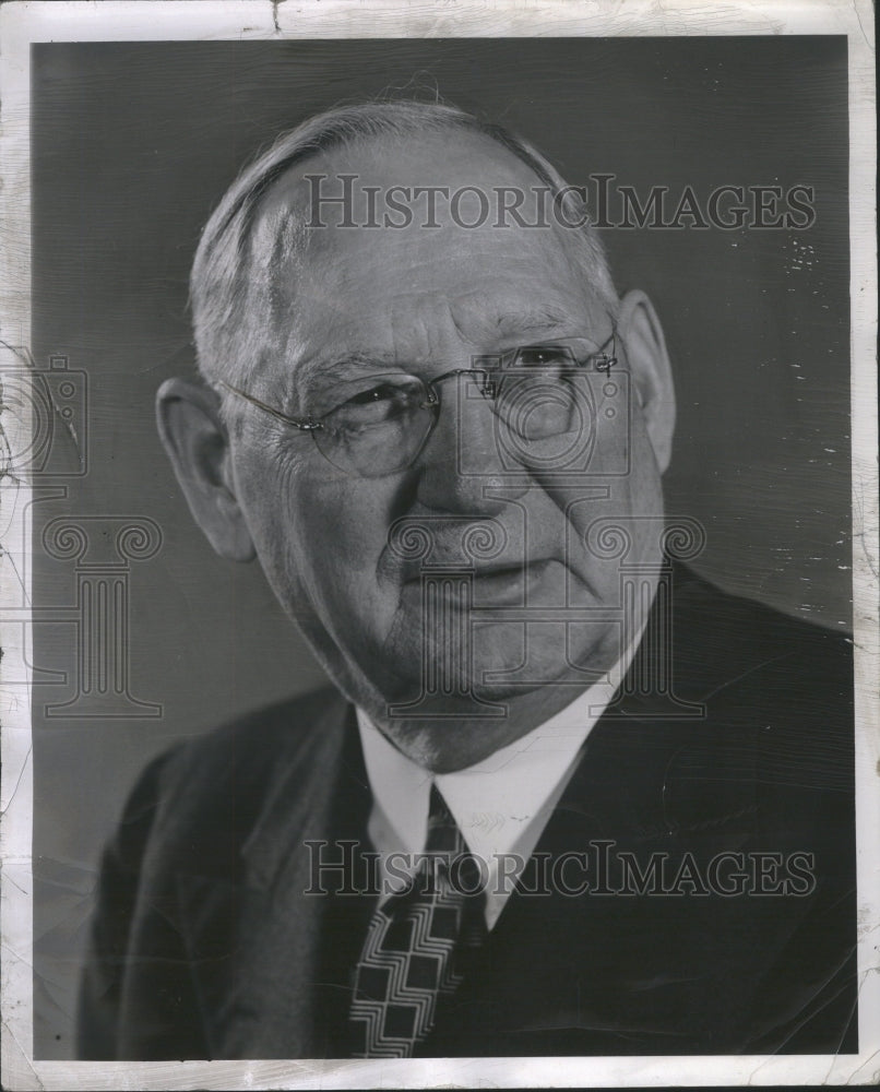 1941 Press Photo Judge Christopher Stein, Records Court