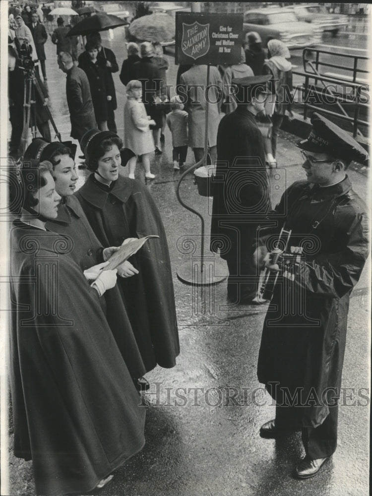 1965 Press Photo Salvation Army, 1st Christmas Kettle