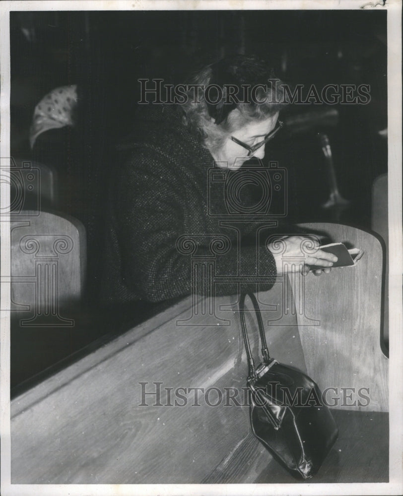 1962 Press Photo Mid Way Worshipper St Peters Church 10