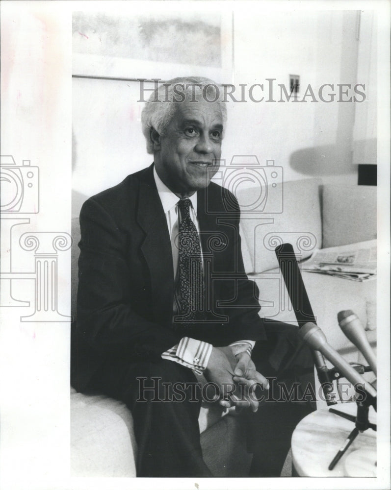 1991 Press Photo L Douglas Wilder Gov Virginia Chicago