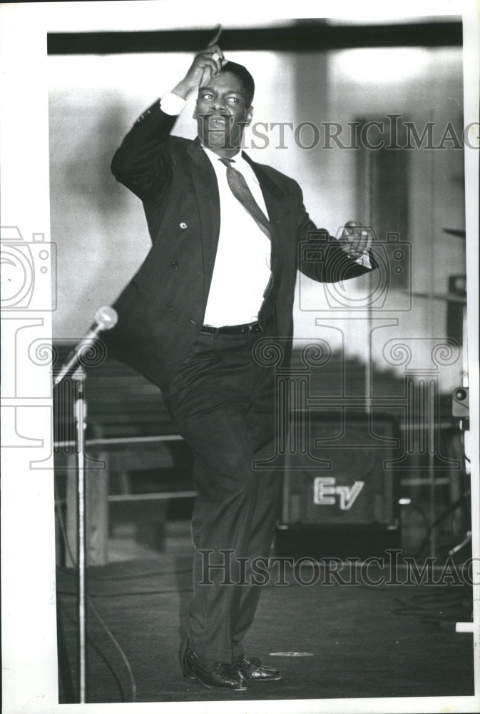 1990 Press Photo Walt Whitman St.Sabina Catholic Churc