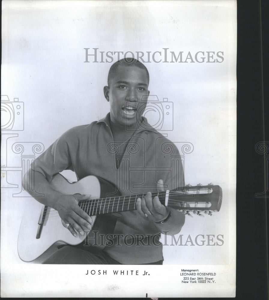 1985 Press Photo Joshua Daniel White American Singer