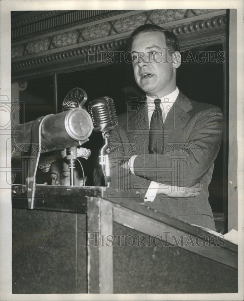 1944 Press Photo Leigh White Chicago Council