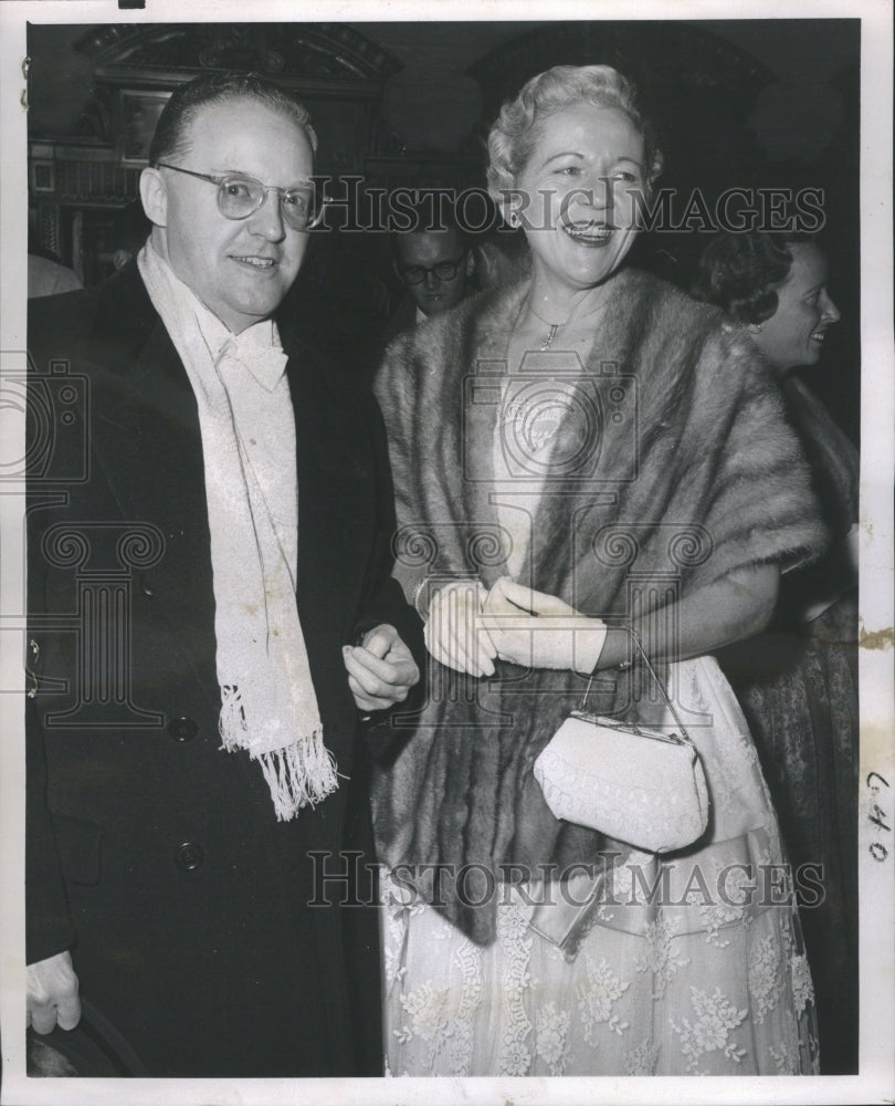 1959 Press Photo Mr and Mrs Lydon Wild Lyric Opera