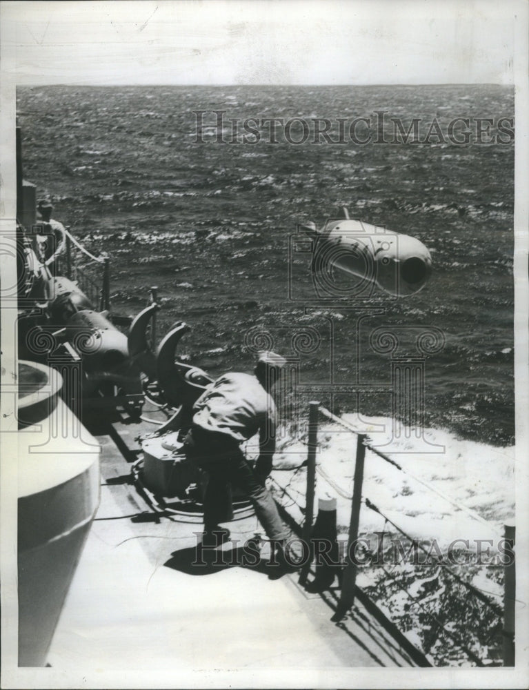 1959 Press Photo Weapons USNavy Submarine Coast Hawaii