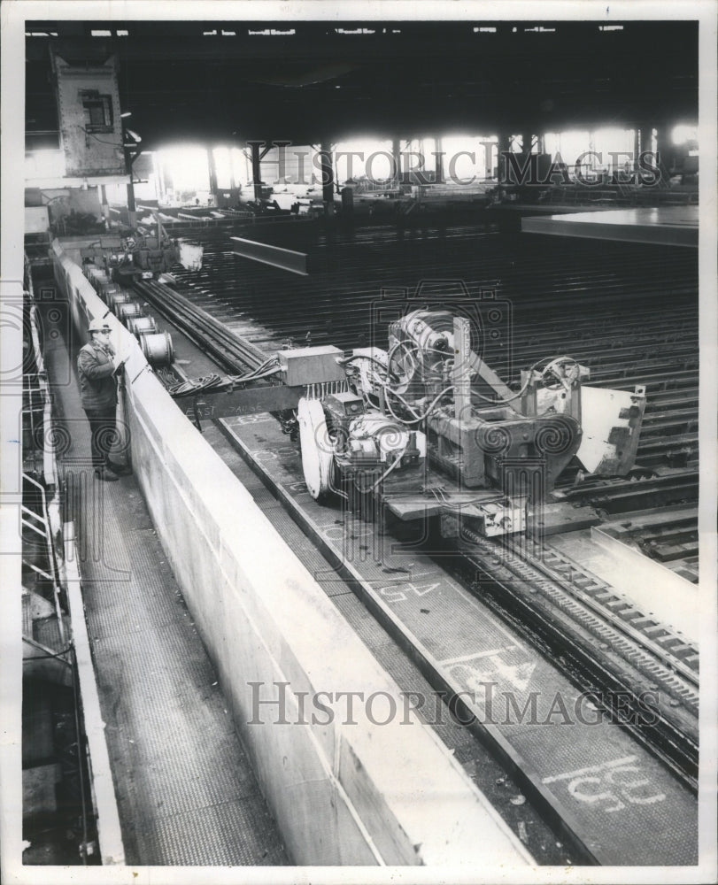 1967 Press Photo COMPUTER-CONTROLLED CUTS