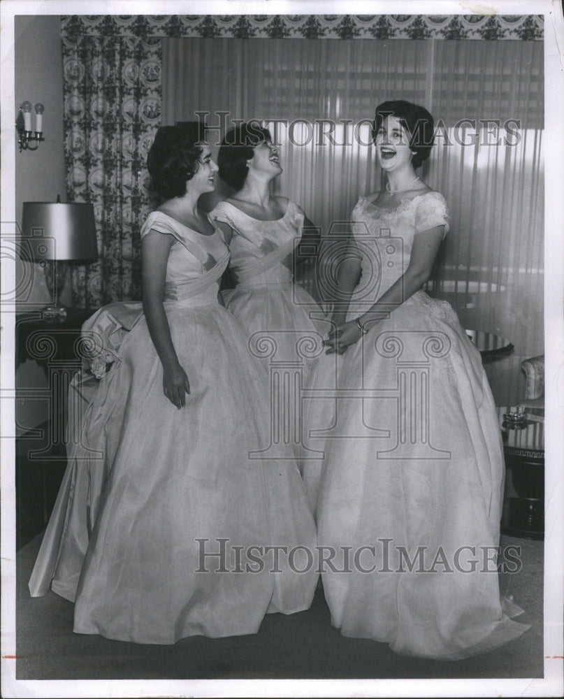 1961 Press Photo Mrs.Charles Robb Bernadette Van Hauten