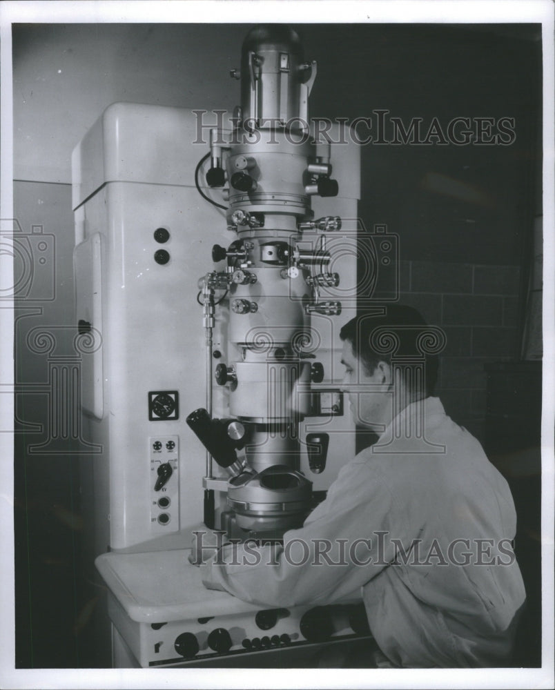 1958 Press Photo Monroeville Pa Augest Golf Ball Miles