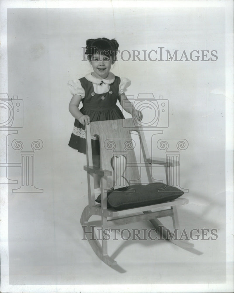 1972 Press Photo Rolling Chair