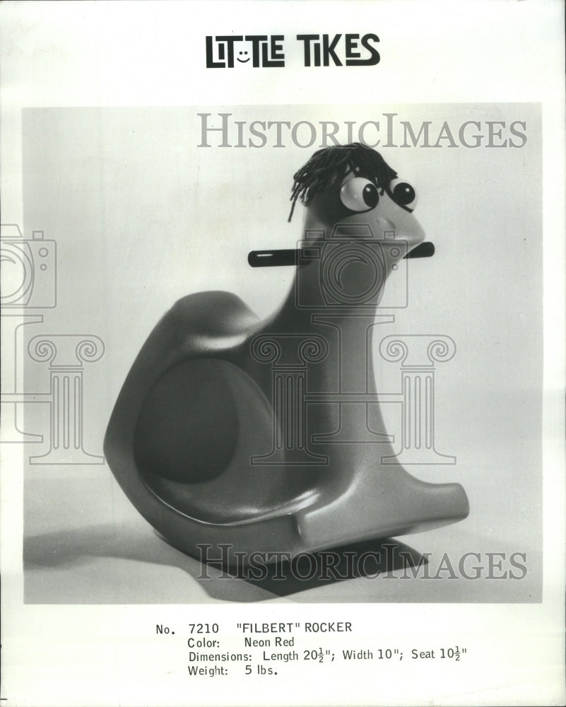 1972 Press Photo Chair Child Horse