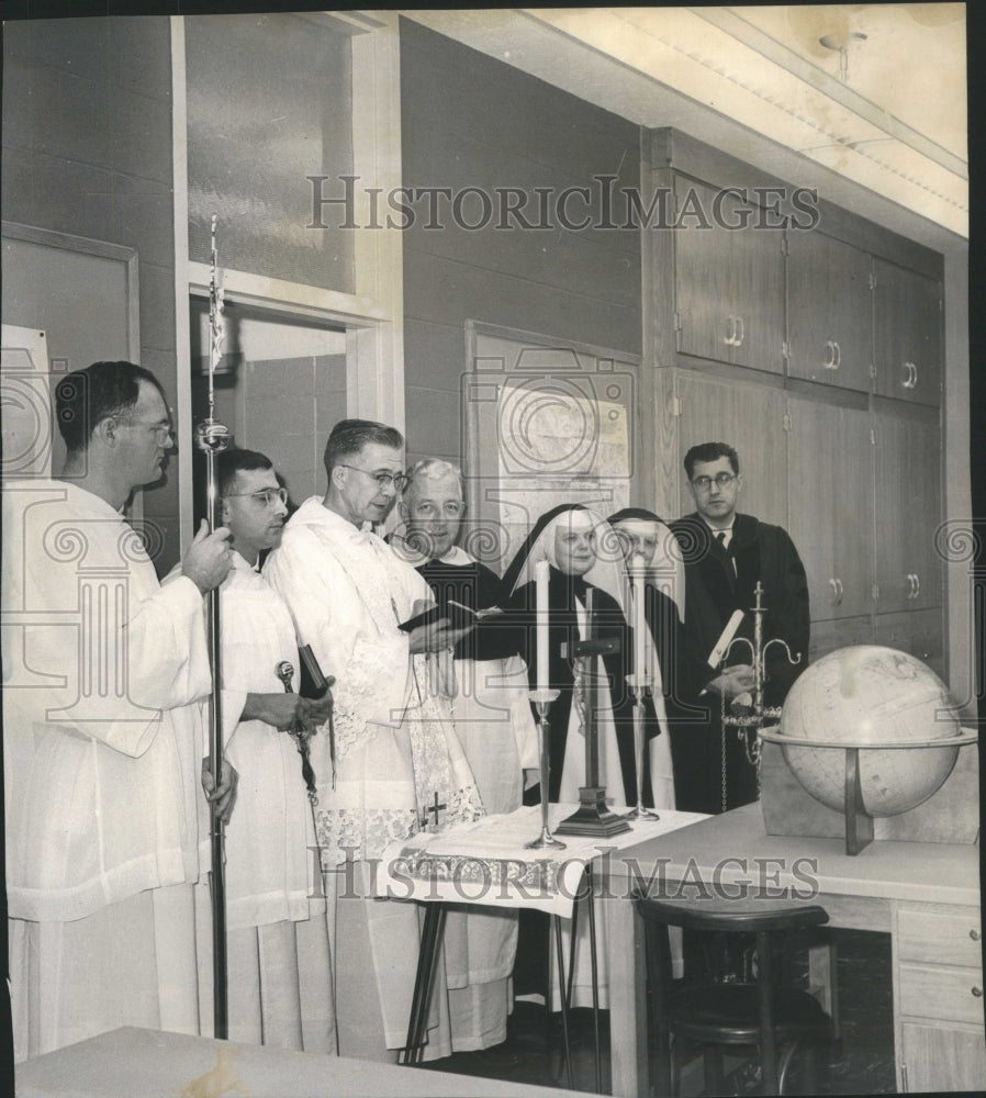 1959 Press Photo Rosary College Dedicates Science Bldg