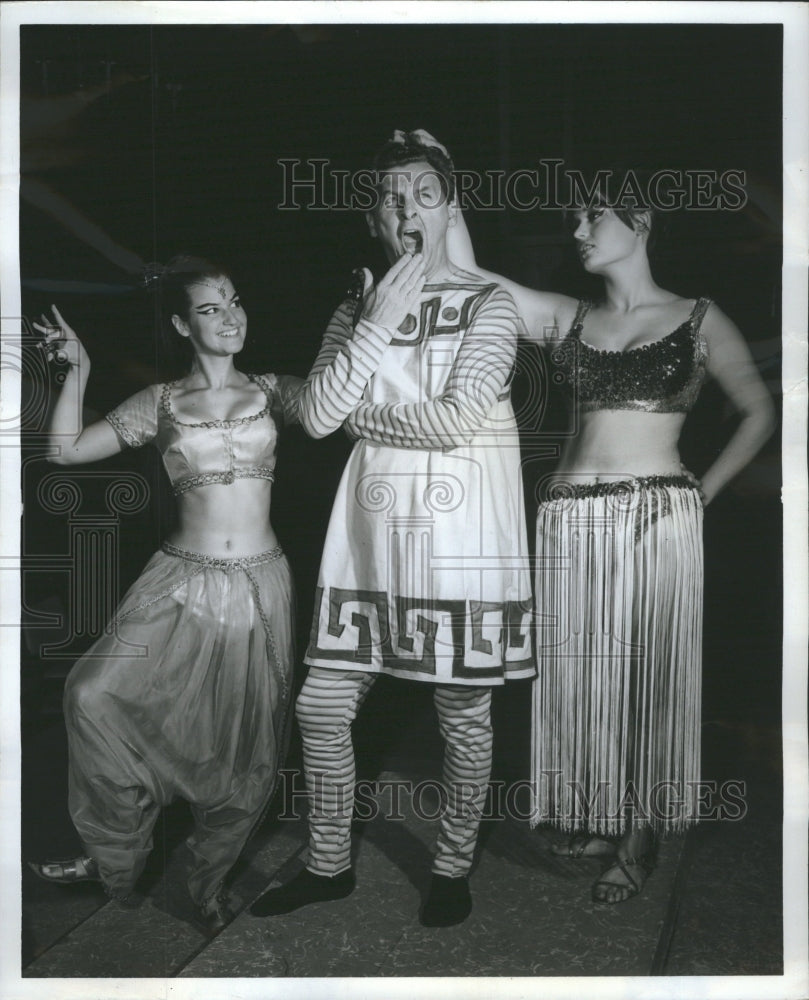 1965 Press Photo Funny Thing Happened Way to Forum