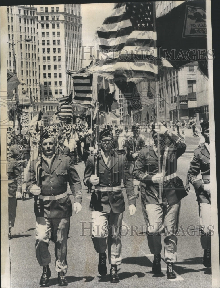 1971 Press Photo American Legion 5th Division in Parade