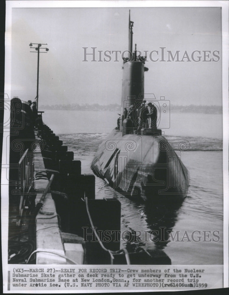 1999 Press Photo Ready Record Trip--Crew Member Nuclear