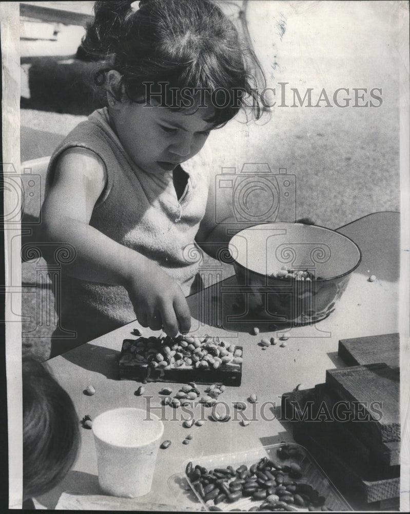 1973 Press Photo Childern Mary Crane Nursey School