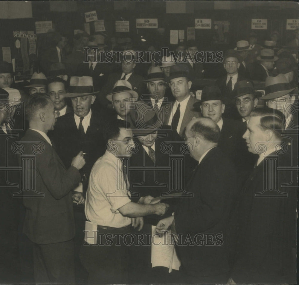 1933 Press Photo Legionnaires Get Tickets