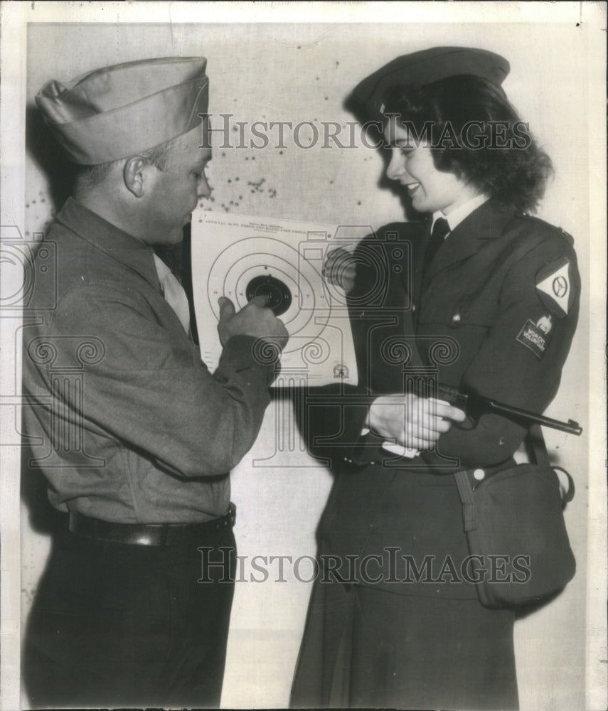 1942 Press Photo Members Nshooting