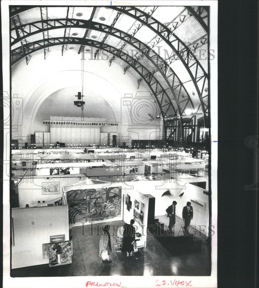 1980 Press Photo Navy Pier Art Show Booths Exhibit