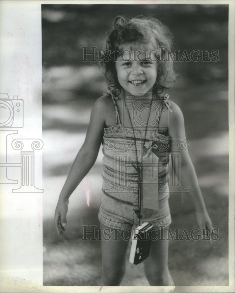 1984 Press Photo Janayna Desouza Drawer Fountain Art