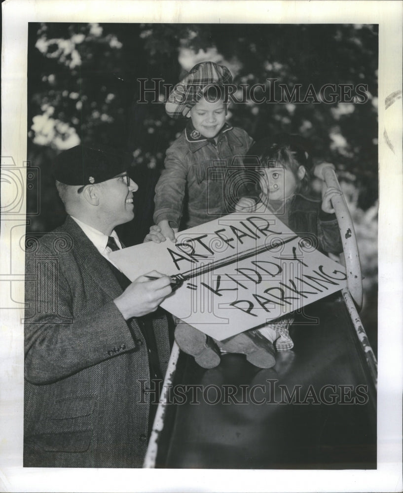 1959 Press Photo Art Fair Providers Youngsters Parking