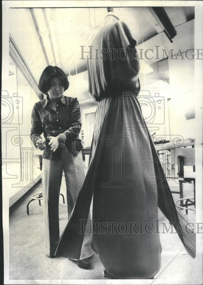 1977 Press Photo Art Institute School Student Chicago