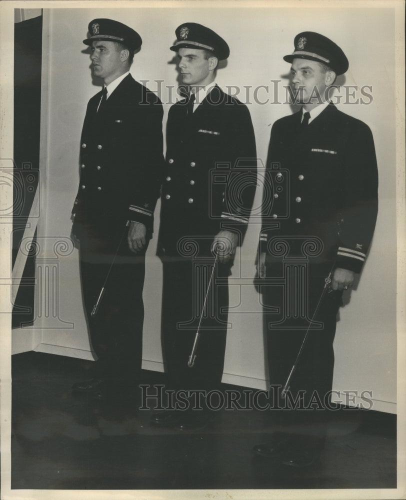 1954 Press Photo Great Lakes Officers Receive Swords