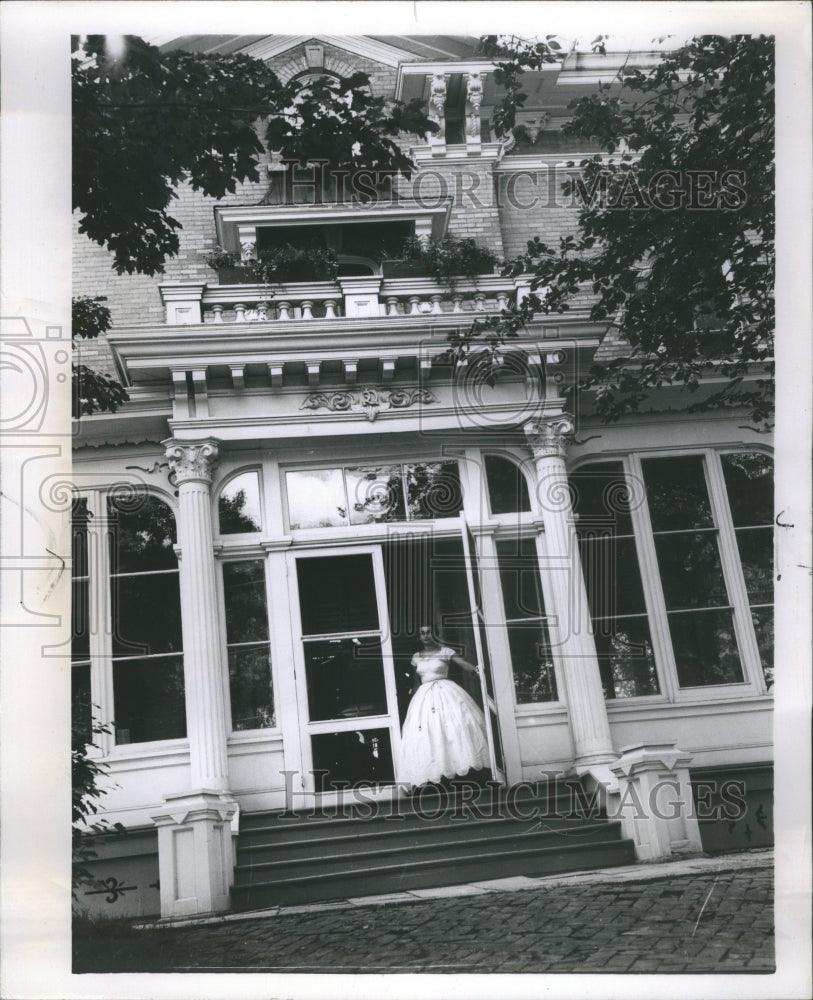 1958 Press Photo Dousman Mansion prominent H. Louis Dou