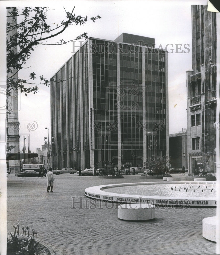 1968 Press Photo Apollo Savings Building Michigan Ave