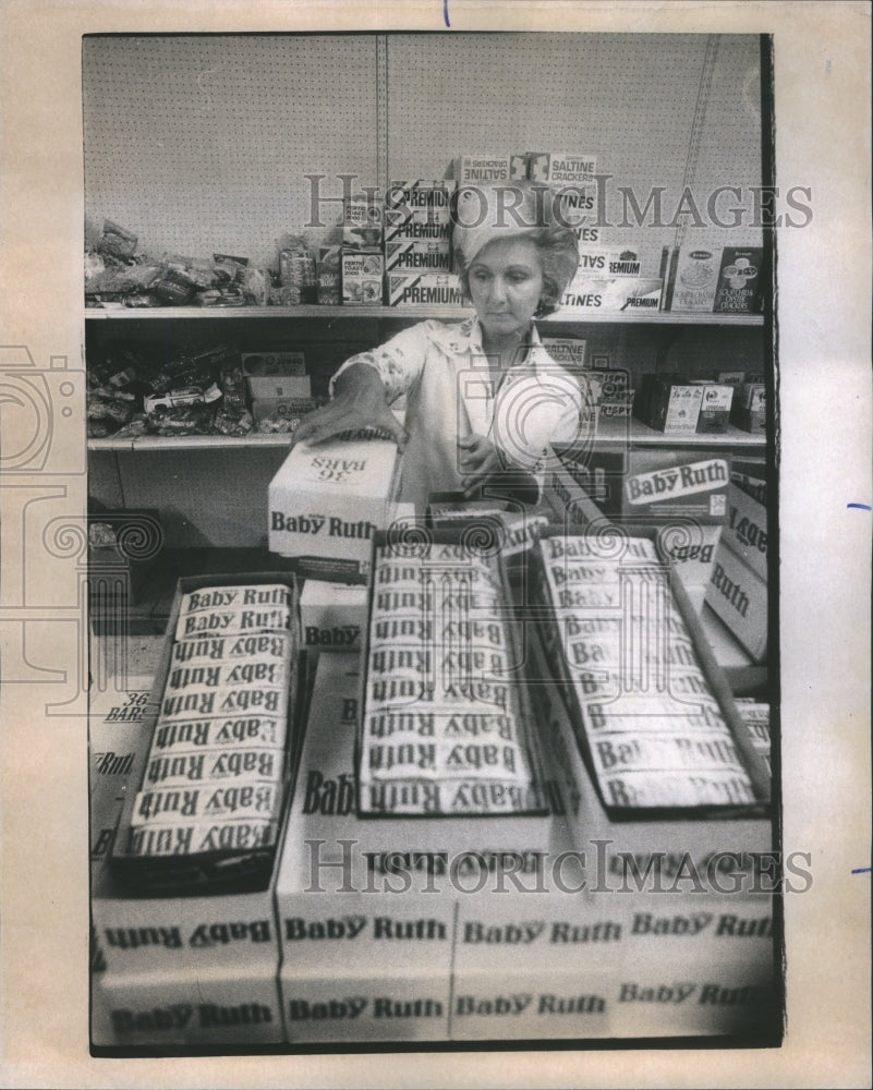 1975 Press Photo The Village Store