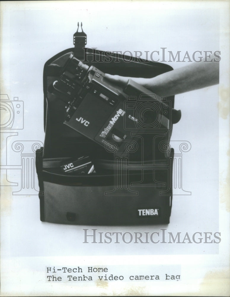 1987 Press Photo Lightweight Video Camera Bag Tenba