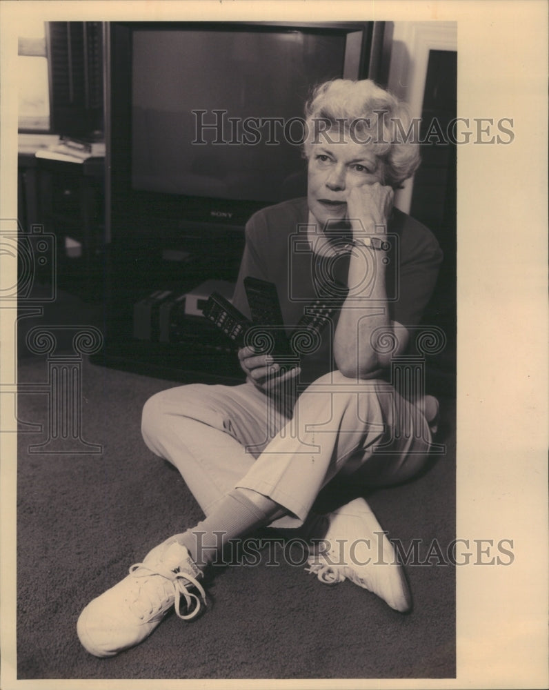 1993 Press Photo Rose Komnenich Says Remote Control Vcr