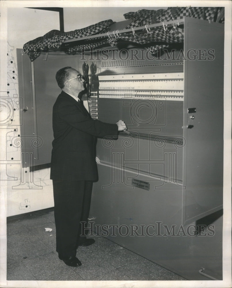 1961 Press Photo Voting Machine