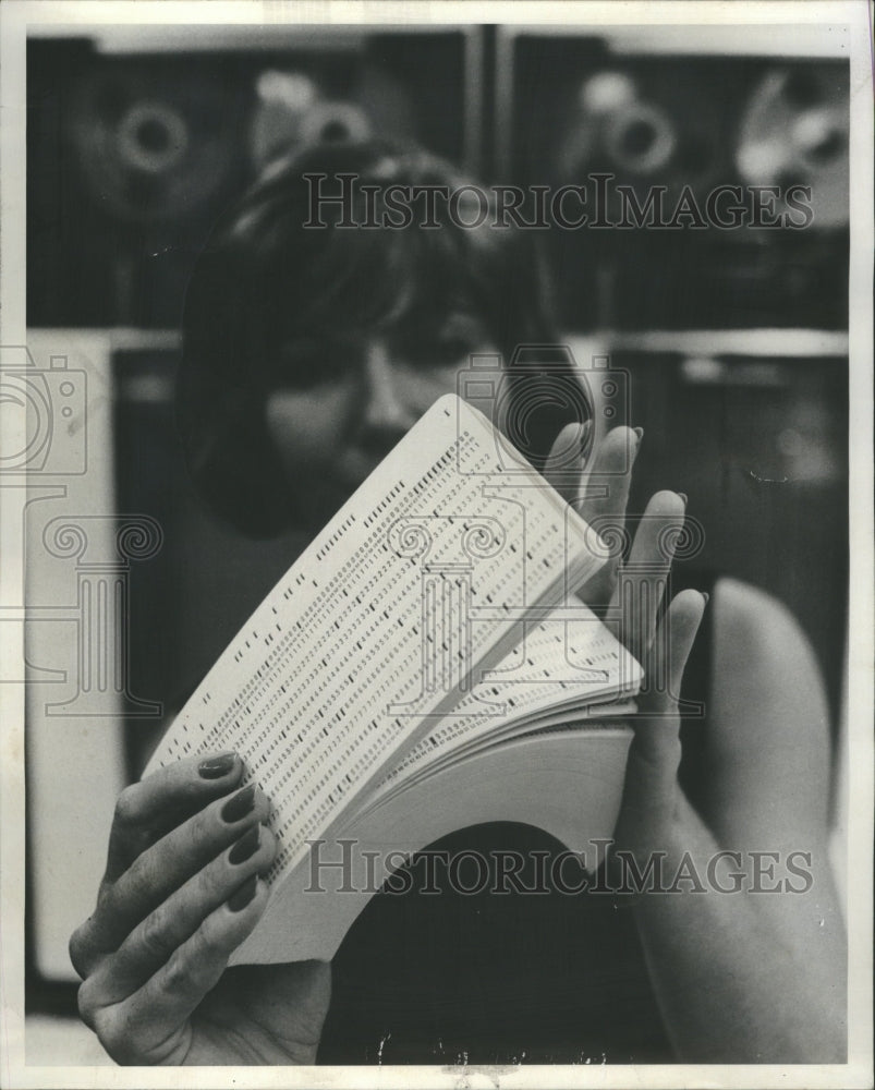 1988 Press Photo A machine manages power to accomplish