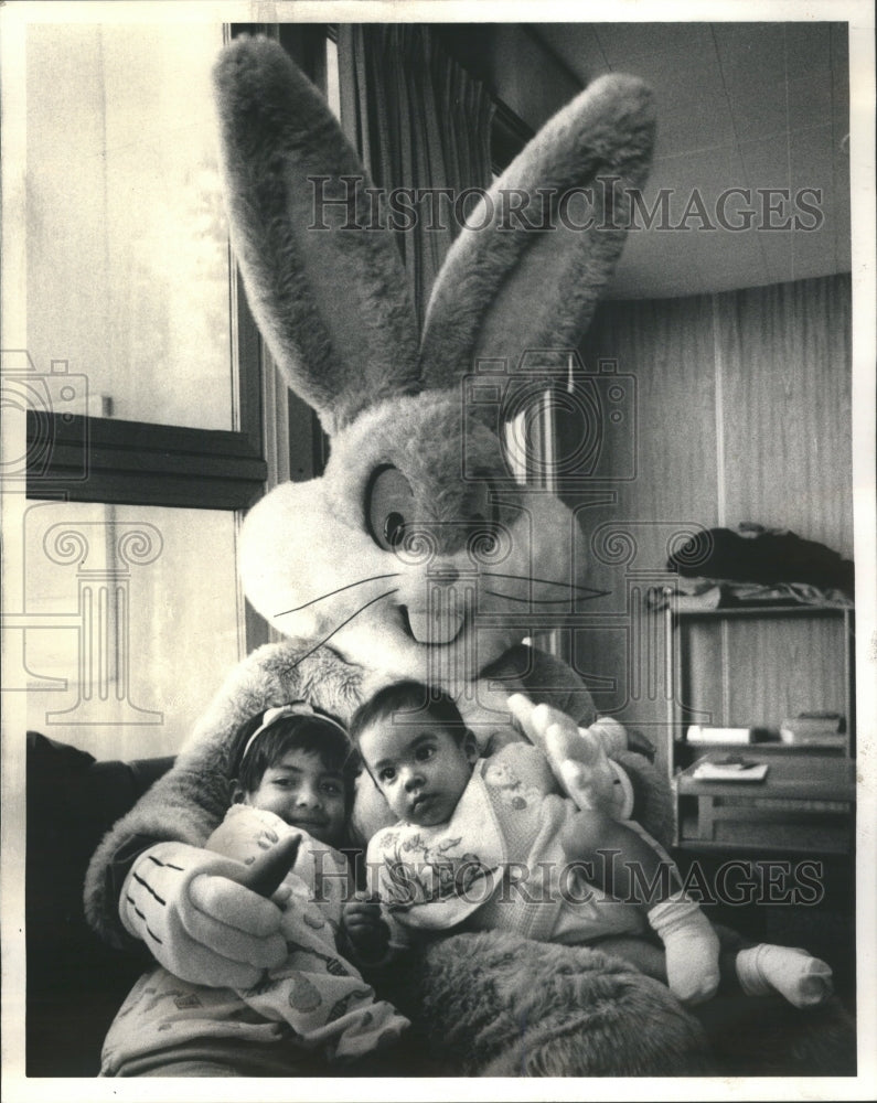 1986 Press Photo Maris campoverde Louise Campoverde