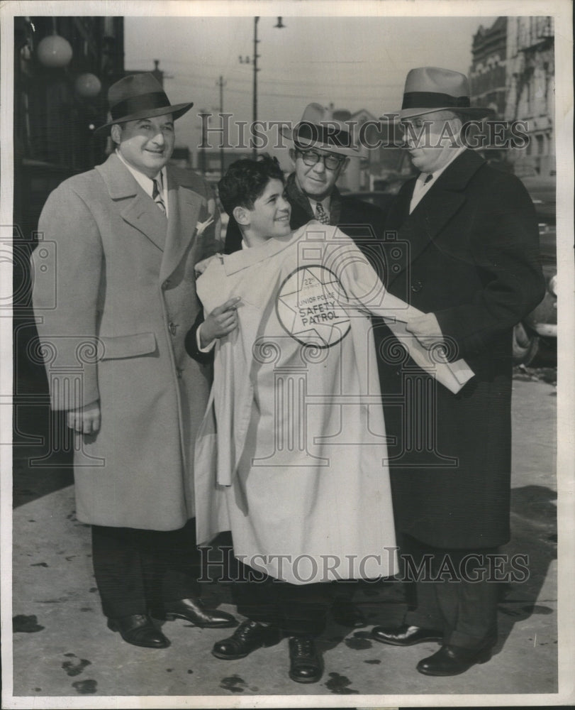 1950 Press Photo Robert Infelies Throop Student Rills