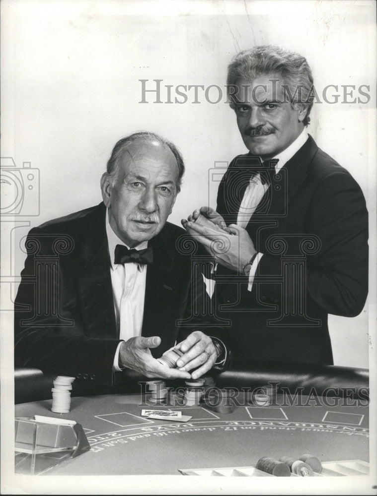 1980 Press Photo Jose Ferrer Omar Sharif Pleasure Palac