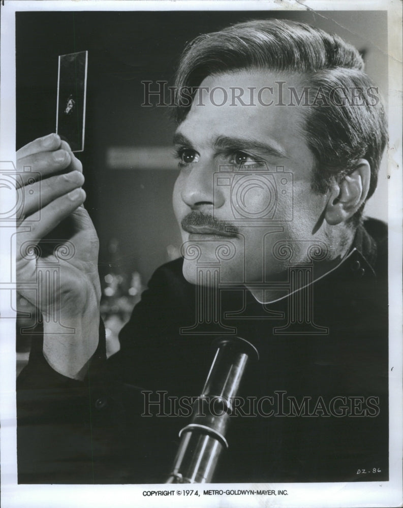 1974 Omar Sharif Press Photo