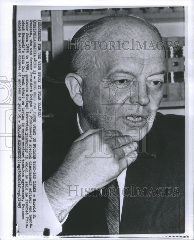 1963 Press Photo Harold E Stassen President Dwight D E