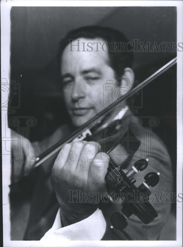 1969 Press Photo Gordon staples