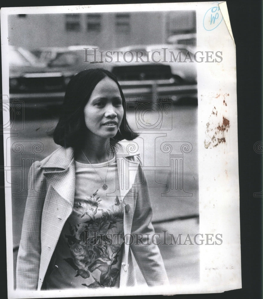 1977 Press Photo Leonaris Perez Federal Building Court