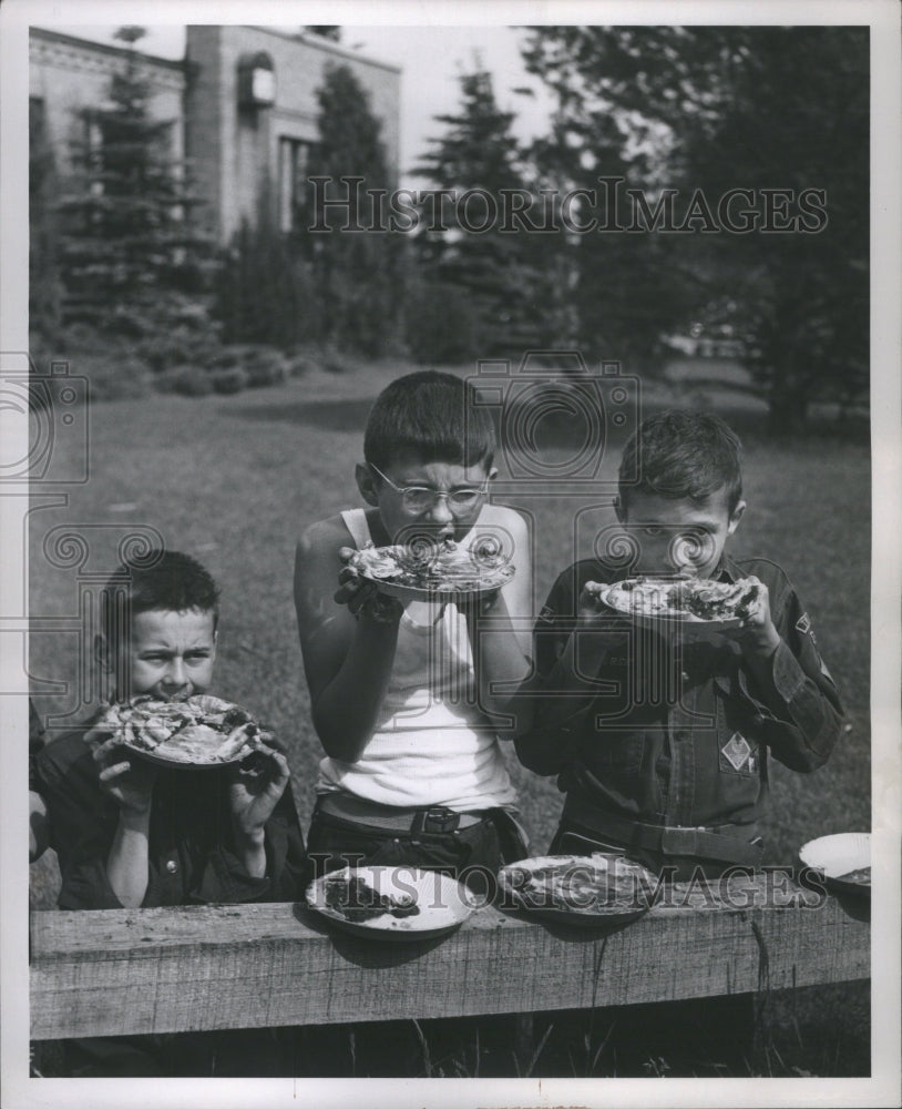 1948 Press Photo Children eating cherry pies