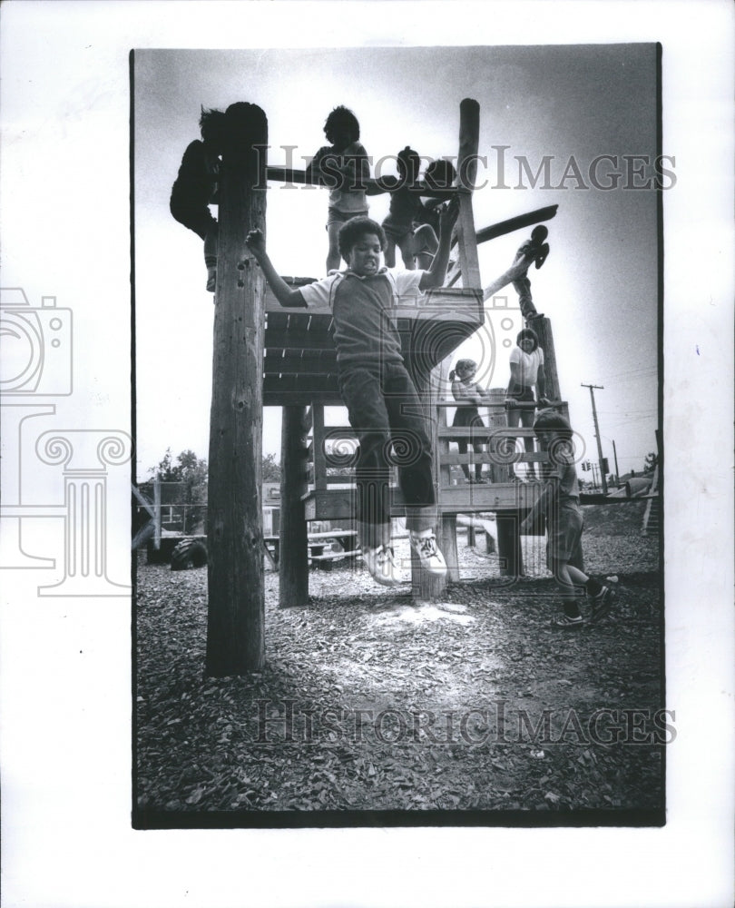 1979 Press Photo Detroit Playground