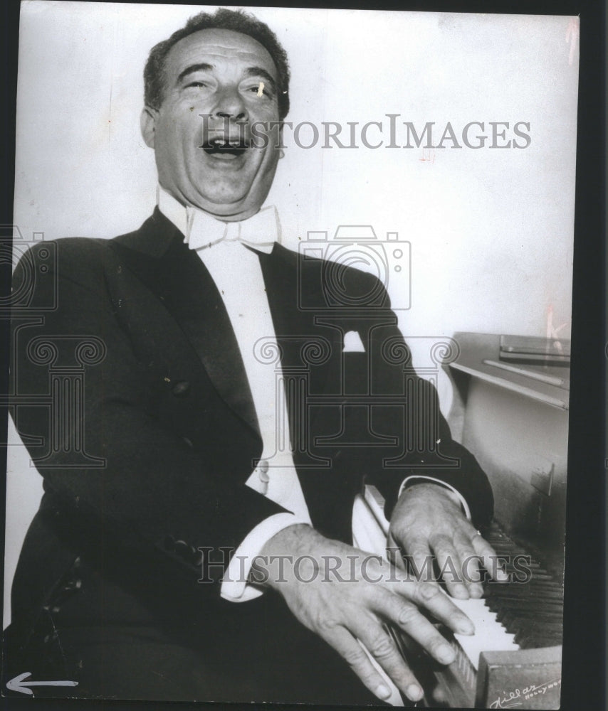 1967 Press Photo Victor Borge