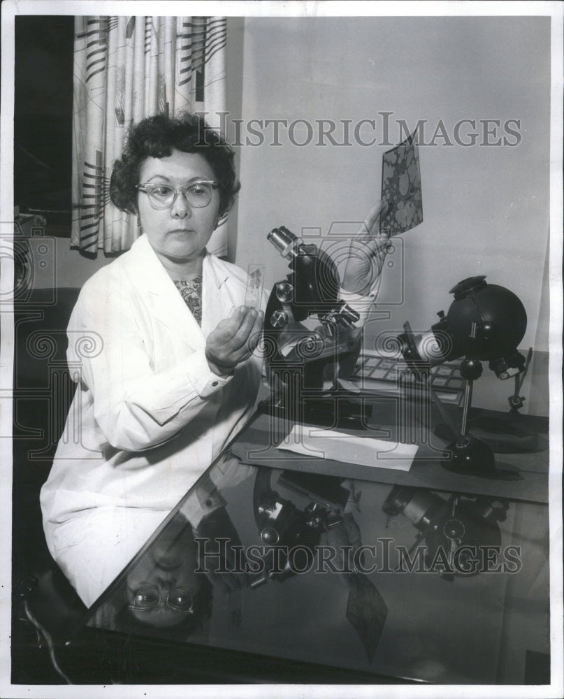 1962 Press Photo Dr Clara Rauen Physician