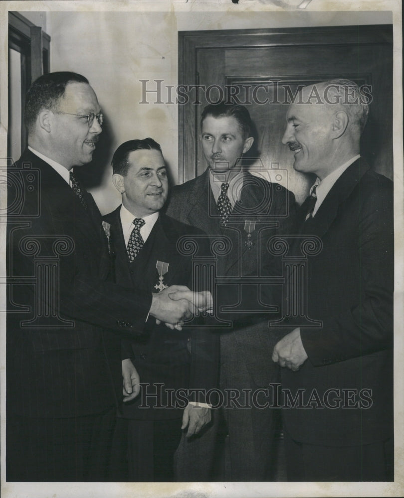 1946 Press Photo Dr Victor A. Rapport Ht Col Rober Bedd