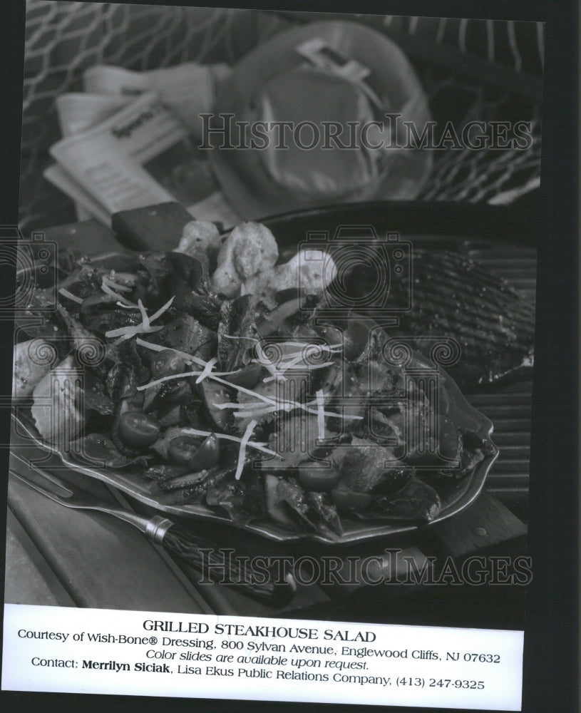 1996 Press Photo Grilled Steakhouse Salad Dressing 800