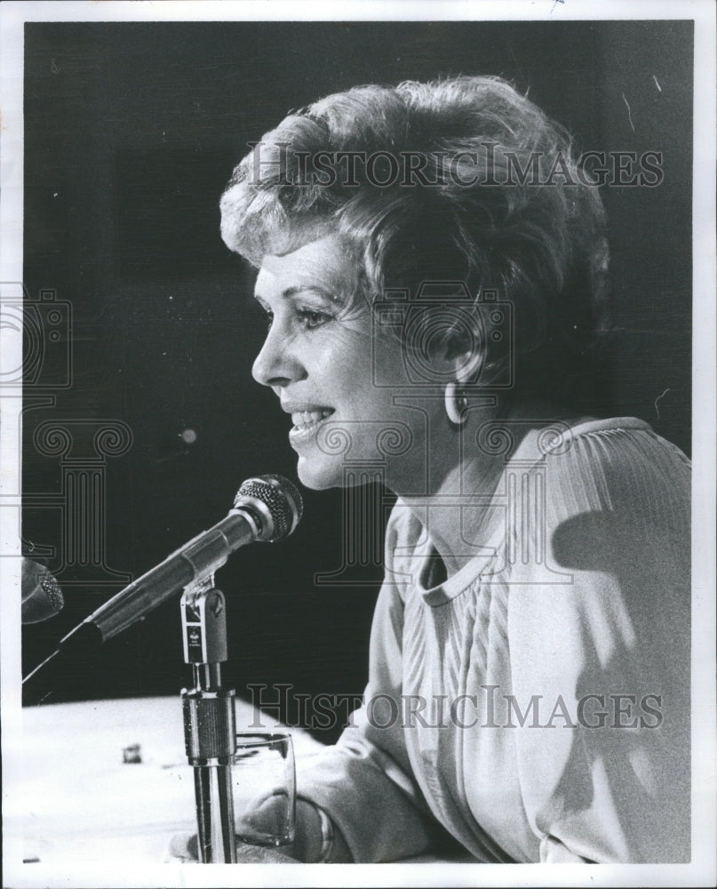 1978 Press Photo Ruth Carter Stapleton Author Plaza